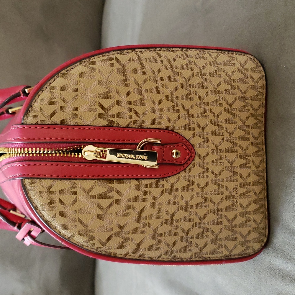 Michael Kors Fuchsia and Beige Satchel - Picture 8 of 14